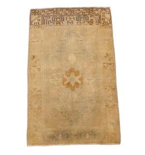 Vintage Oriental Rug b27780